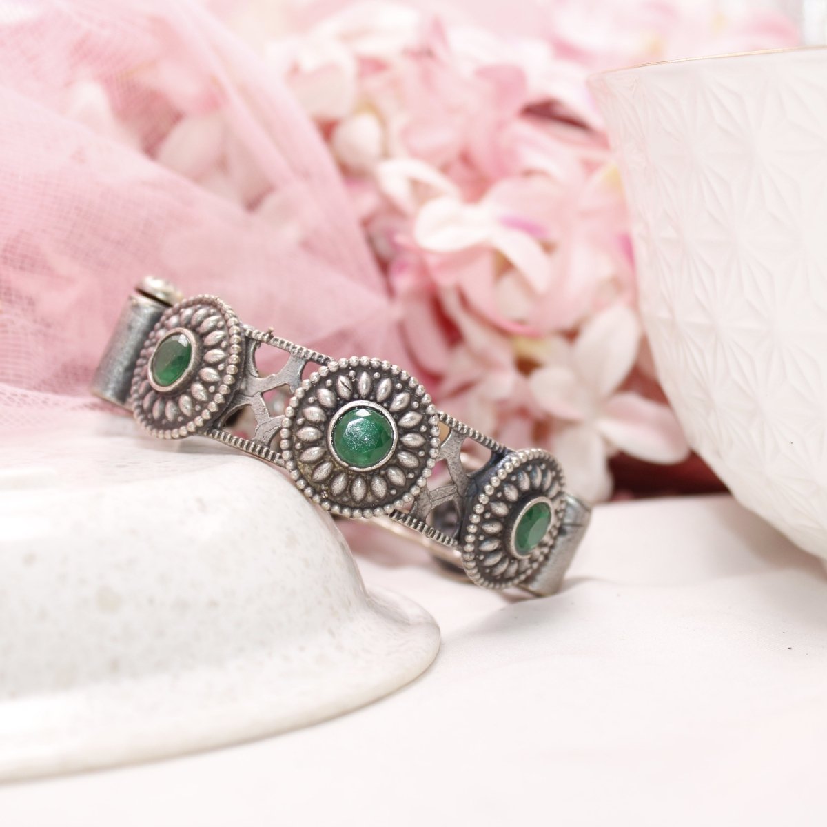 KISHA - OXIDISED SILVER LOOK ALIKE KADA - GREEN