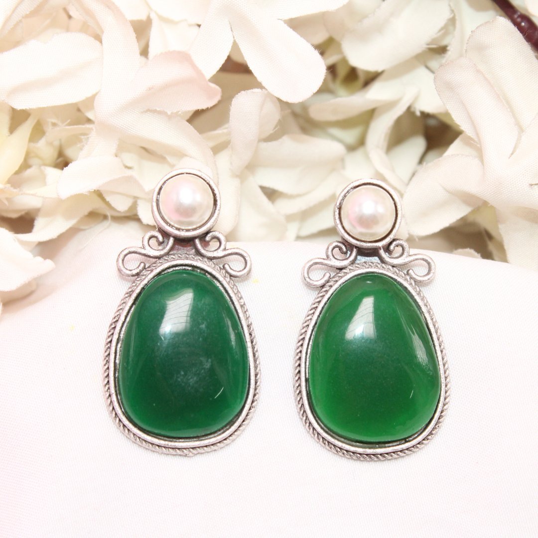 KIYA MONALISA STONE STUD-GREEN & WHITE