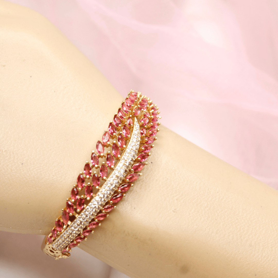 Leaf Design Zircon Kada – Ruby R