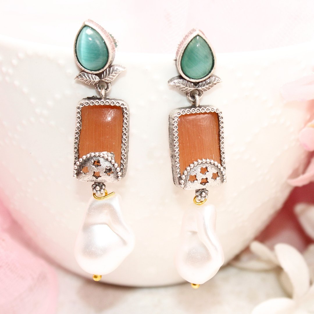 MONALISA STONE DANGLER-ORANGE & GREEN