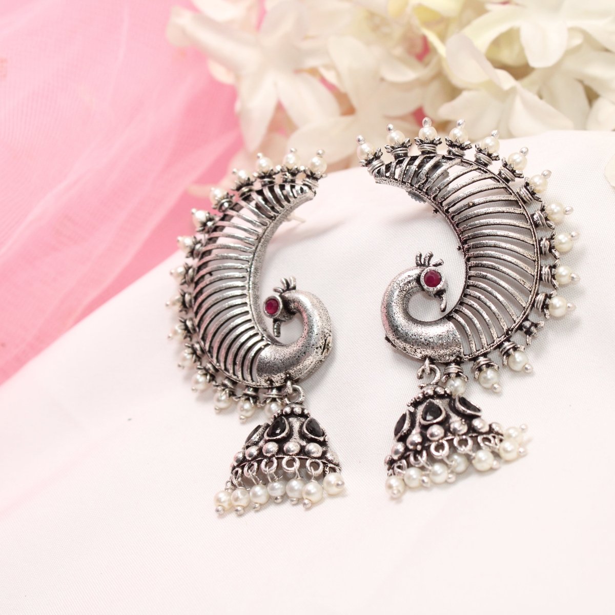 MOR KARNPHOOL EARRING - BLACK