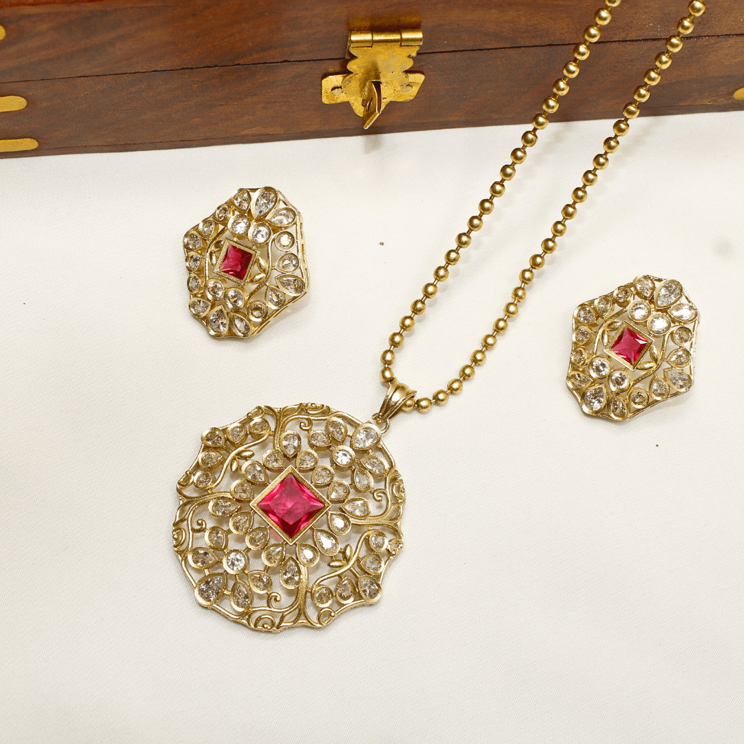 Mughal - Inspired Floral Jadau Pendant Set – Ruby Red & Moissanite Detaili