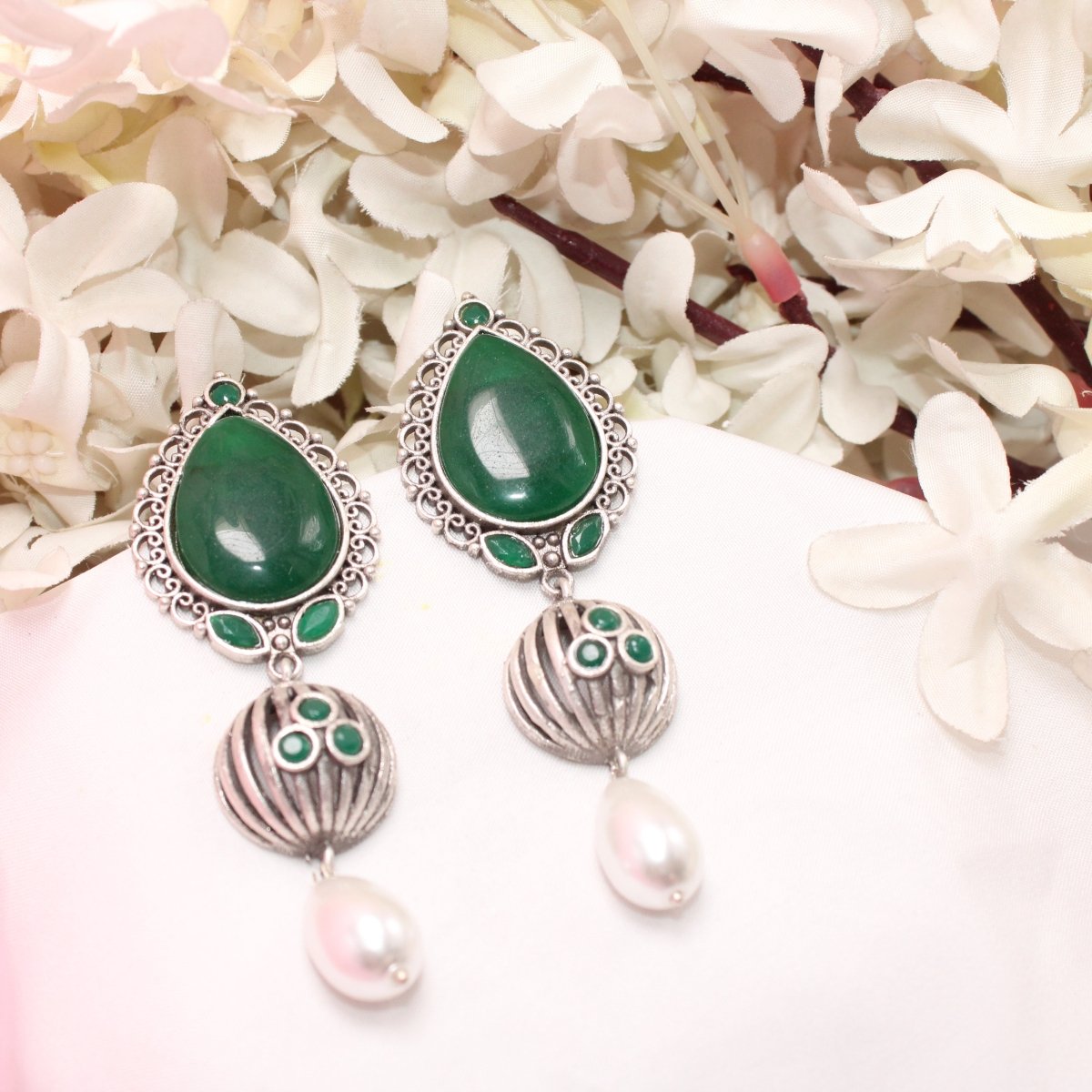 NAGINA MEERA SILVER LOOK ALIKE EARRING - GREEN