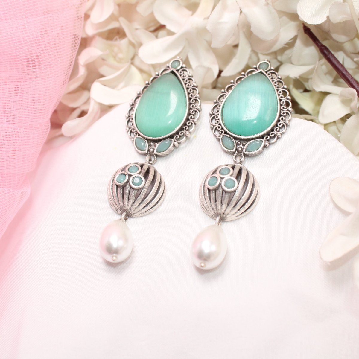 NAGINA MEERA SILVER LOOK ALIKE EARRING - MINT