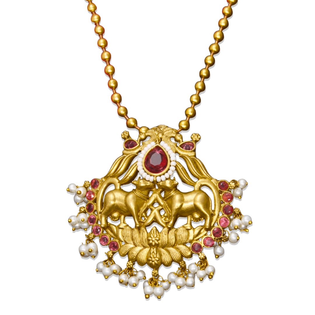 Nandi Divine Antique Pendant Set – Matte Gold with Pink Kundan & Pear