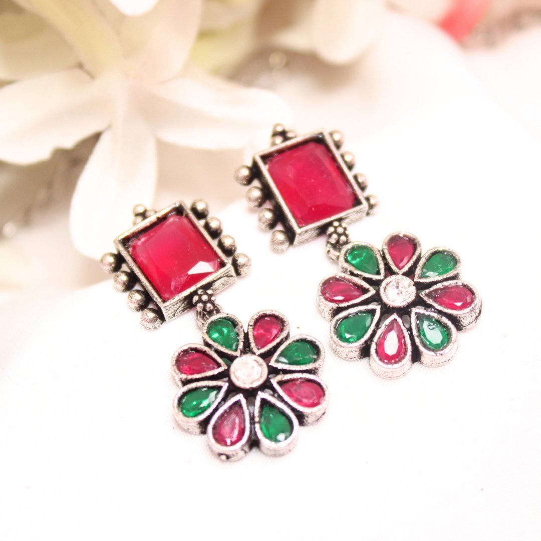 NARGIS FLOWER STONE NECKLACE SET-RED&GREEN