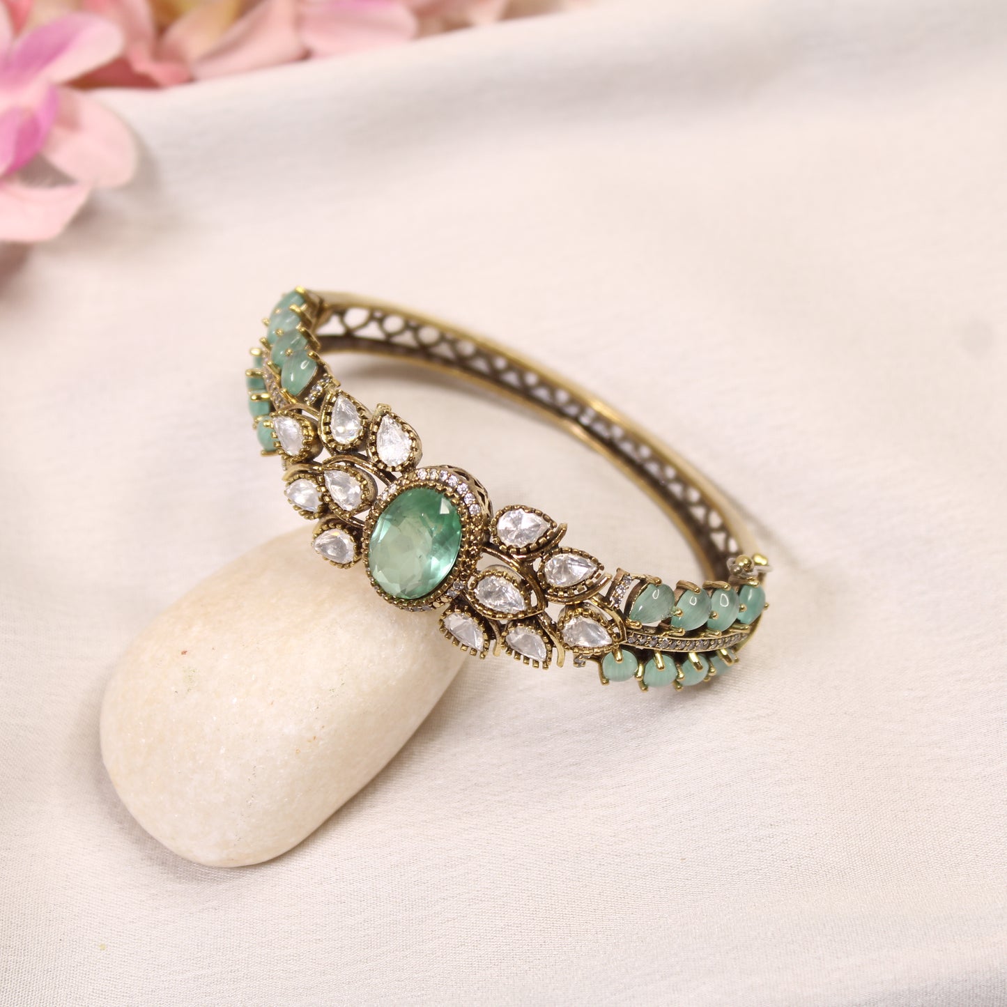 Mint Green Oval Cabochon Polki Leaf Kada – product detail view
