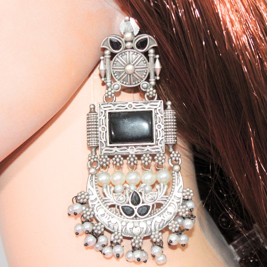 NEETI CHANDBALI JHUMKA - BLACK - PATTERN 2