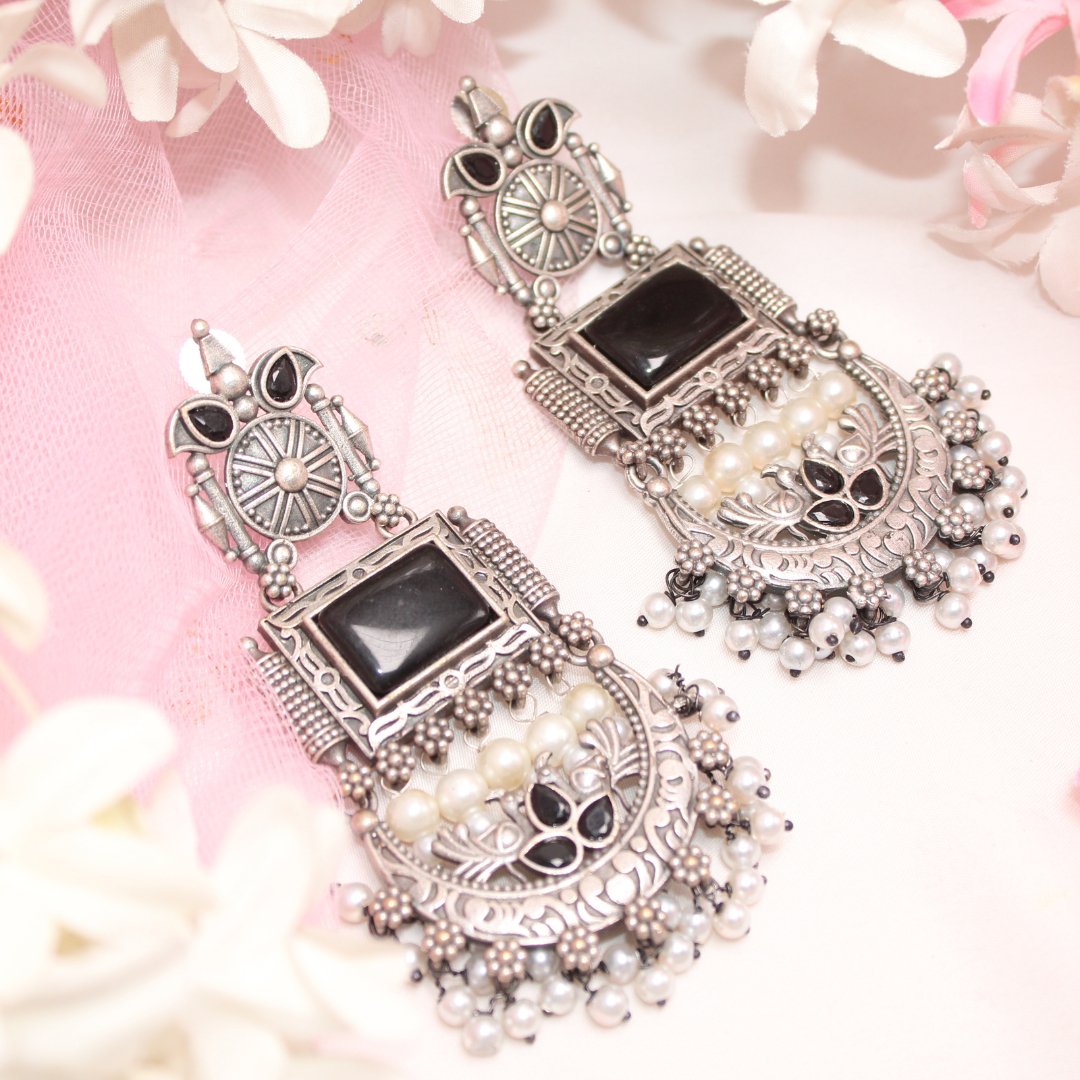 NEETI CHANDBALI JHUMKA - BLACK - PATTERN 2