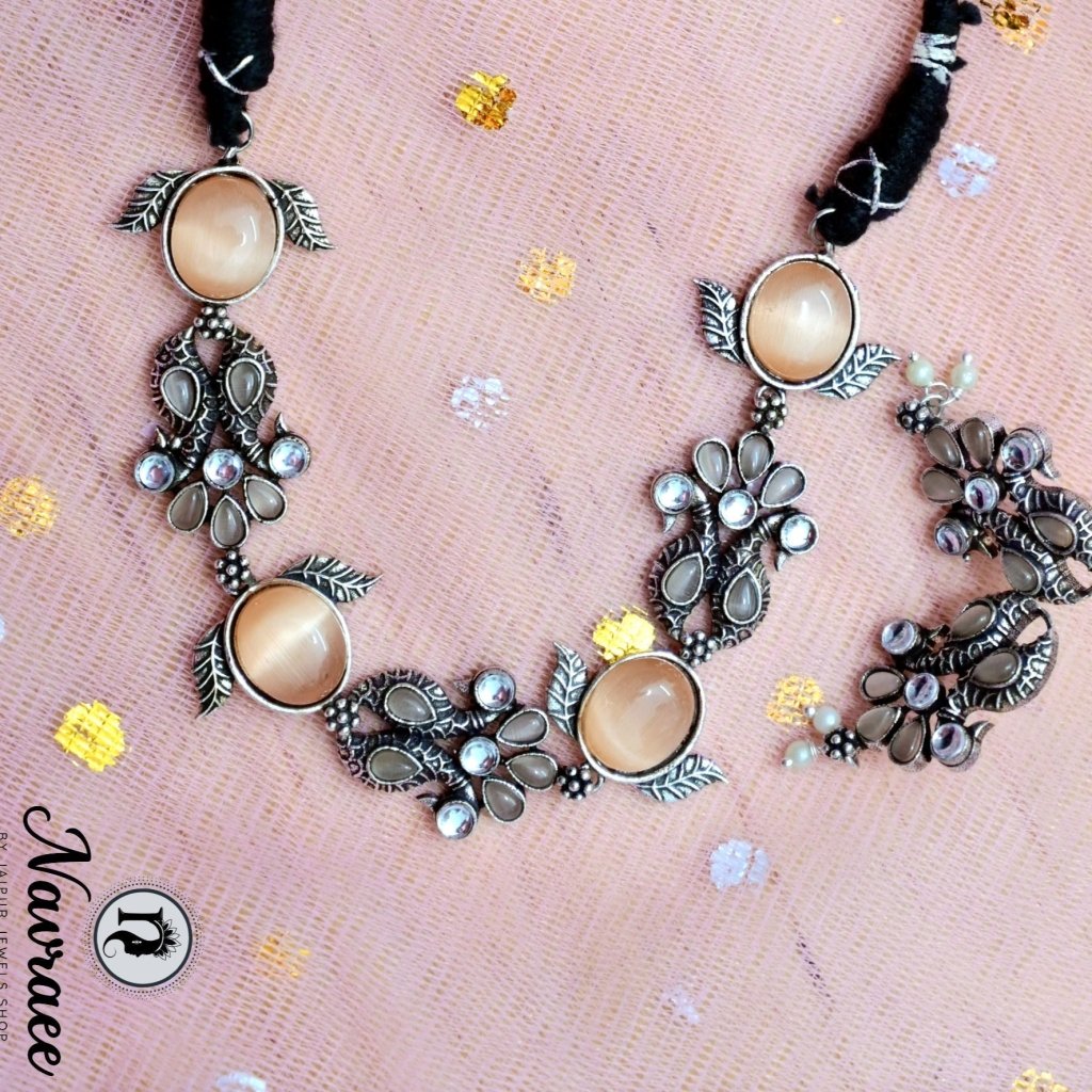 SATRANG NECKLACE SET LIGHT BROWN