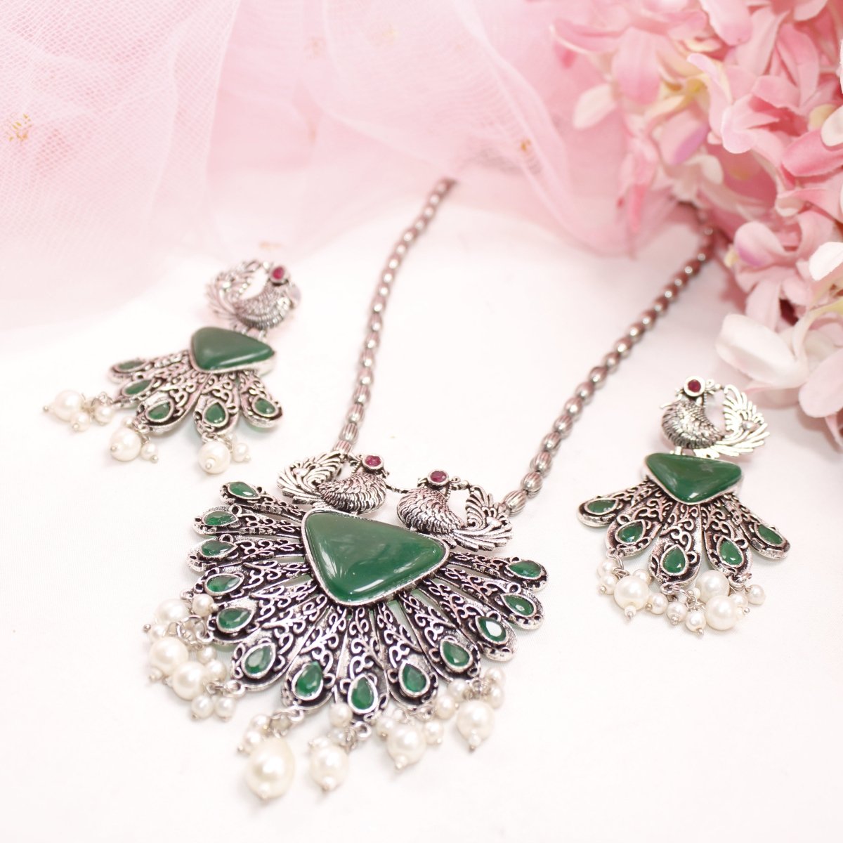 PANKH - SILVER LOOK ALIKE PENDANT SET - GREEN