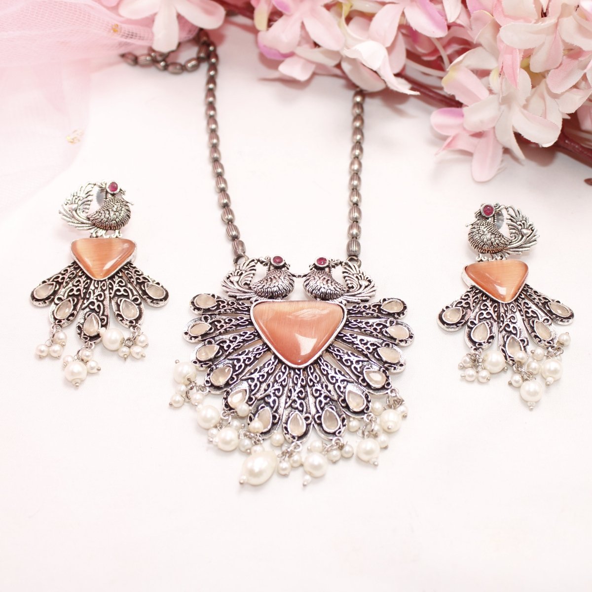 PANKH - SILVER LOOK ALIKE PENDANT SET - ORANGE
