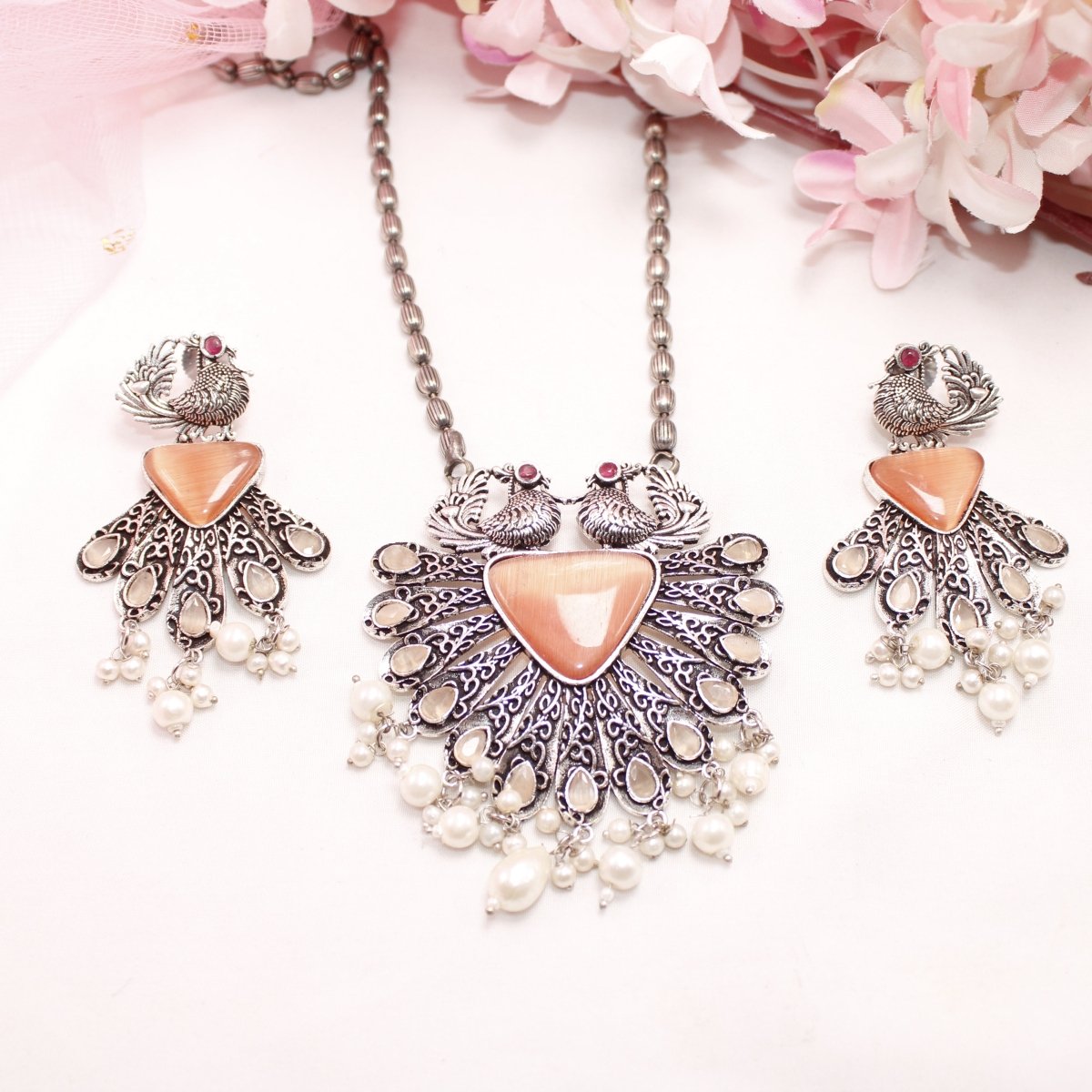 PANKH - SILVER LOOK ALIKE PENDANT SET - ORANGE