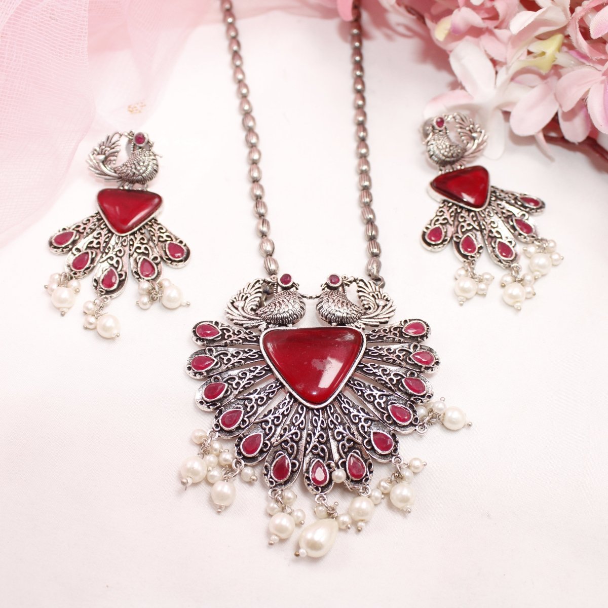 PANKH - SILVER LOOK ALIKE PENDANT SET - RED