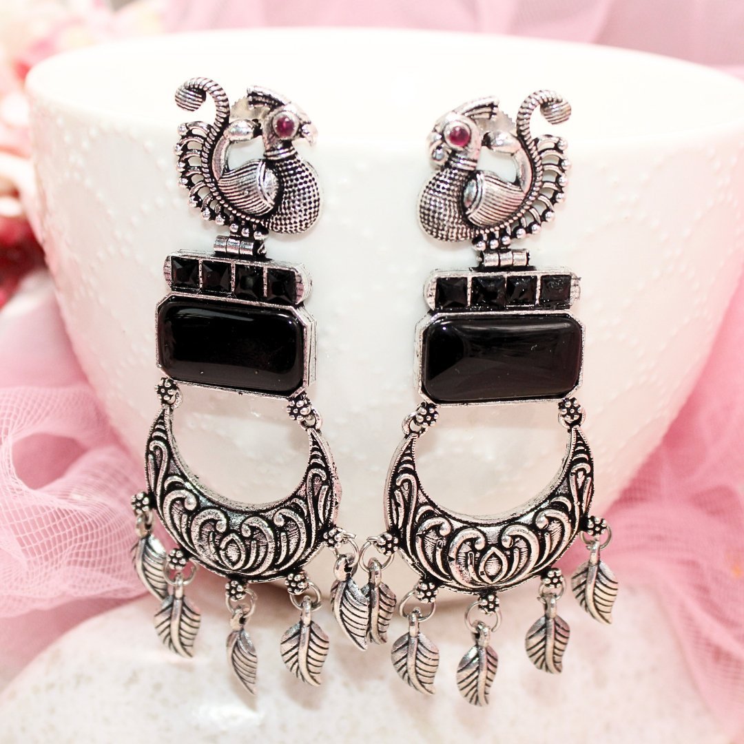 PEACOCK LONG EARRING-BLACK