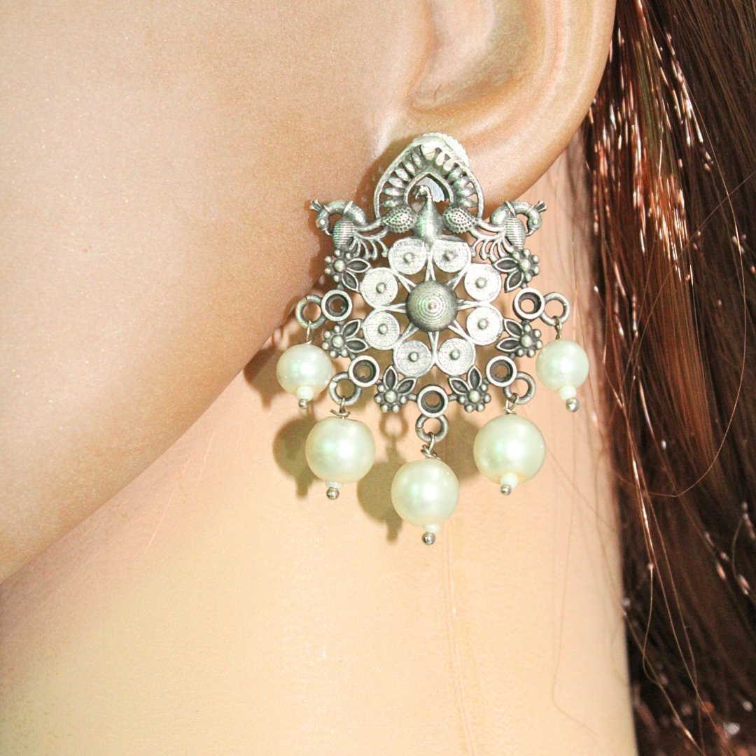 PEACOCK PEARL STUD-SILVER
