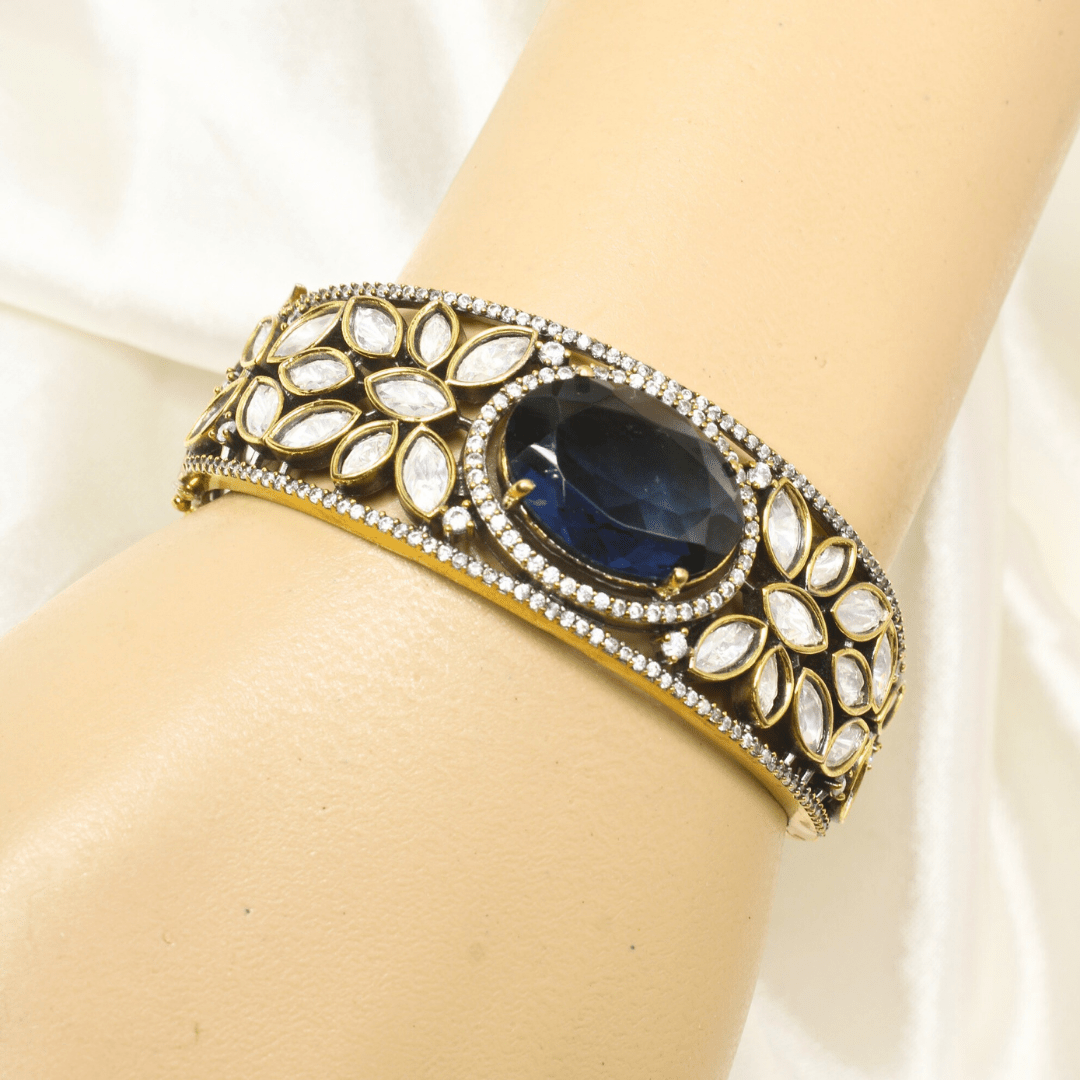 POLKI MOISSANITE BIG STONE ANTIQUE GOLDEN BRACELET - BLUE