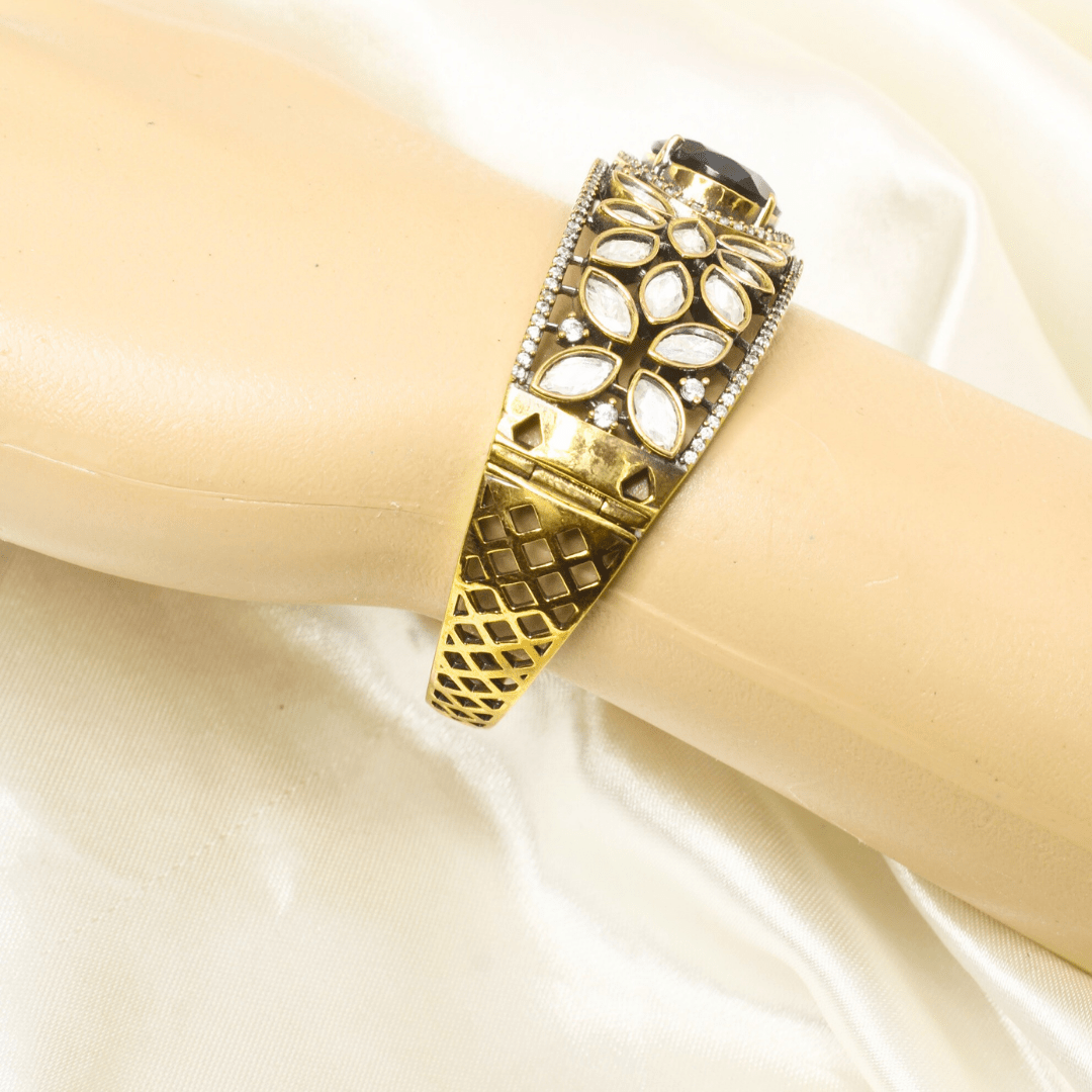 POLKI MOISSANITE BIG STONE ANTIQUE GOLDEN BRACELET - BLUE