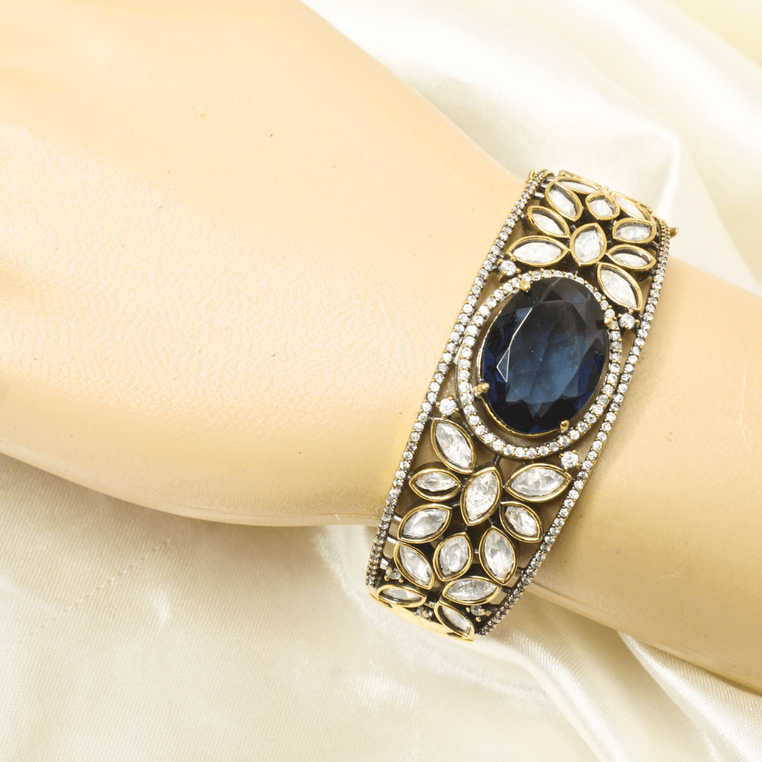 POLKI MOISSANITE BIG STONE ANTIQUE GOLDEN BRACELET - BLUE