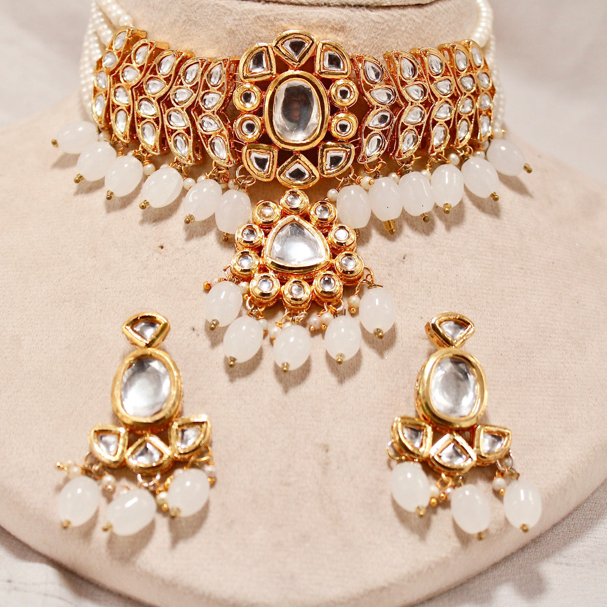 Polki Pearl Choker Necklace Set with Drop Earrings – product view 3