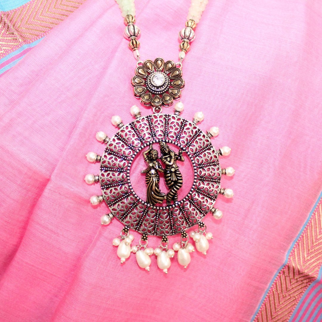 RADHA-KRISHAN DUAL-TONE PENDANT SET-PEACH