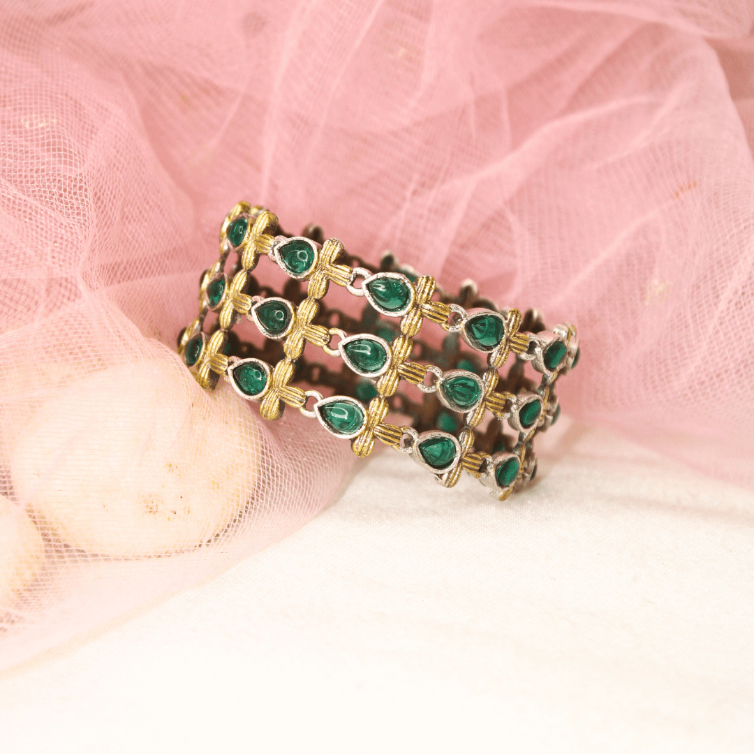 Rajputi Green Stone Kada – Non - Openable Single Bang