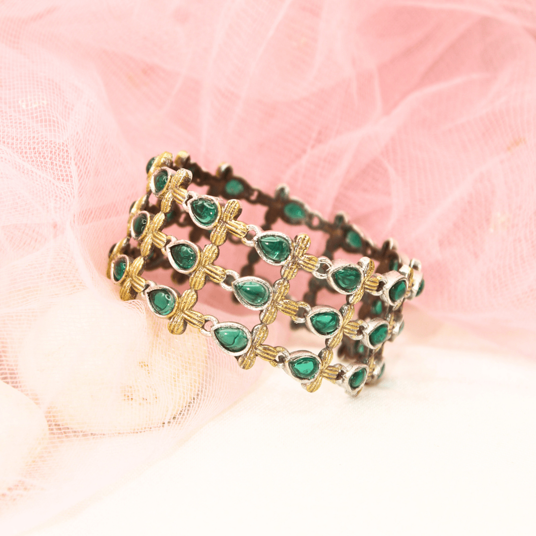 Rajputi Green Stone Kada – Non - Openable Single Bang