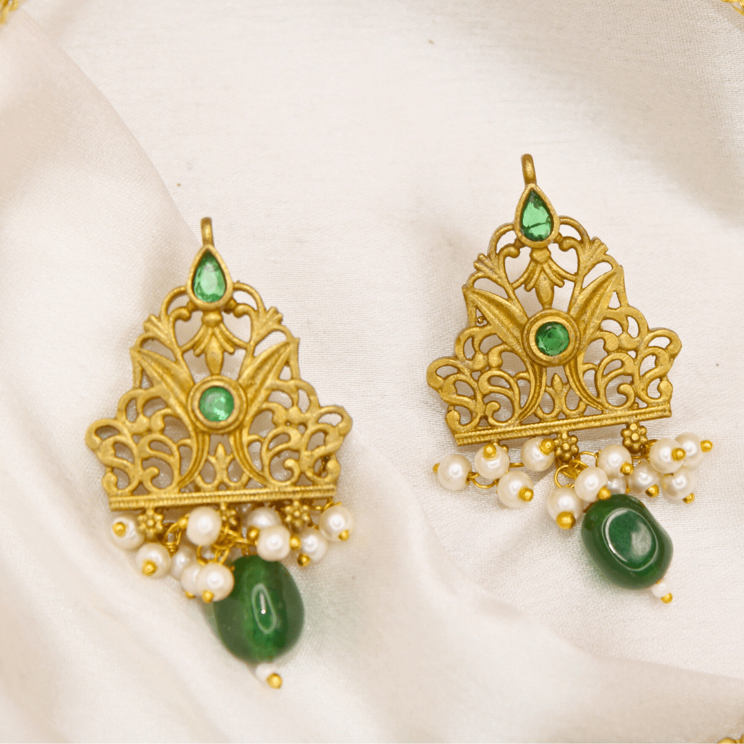 RAJWADI CHOKER WITH DOUBLET STONE - GREEN