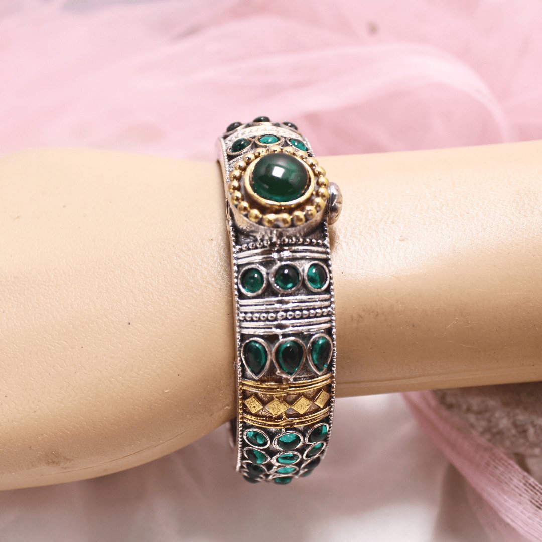 Rajwadi Kada – Vintage Heritage Kada with Traditional Green Stone