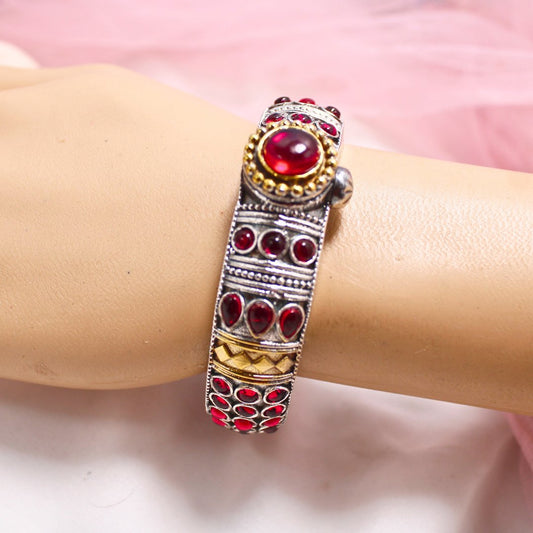 Rajwadi Kada – Vintage Heritage Kada With Traditional Red Stone – front product view