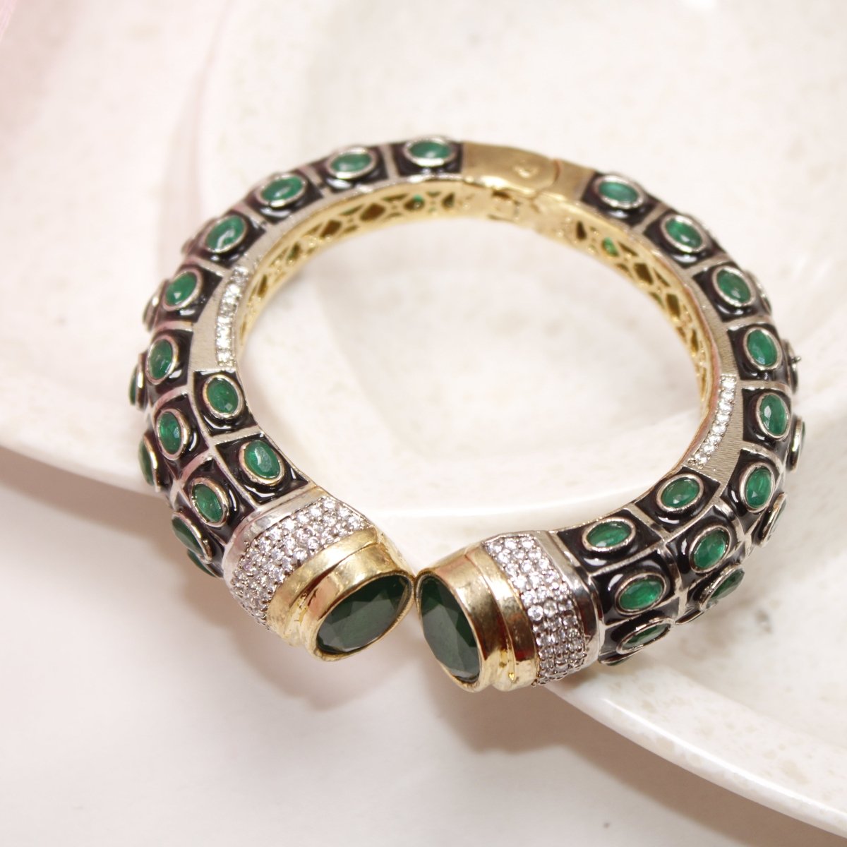 RAJWADI STONE & MEENAKARI KADA GOLD PLATED - GREEN