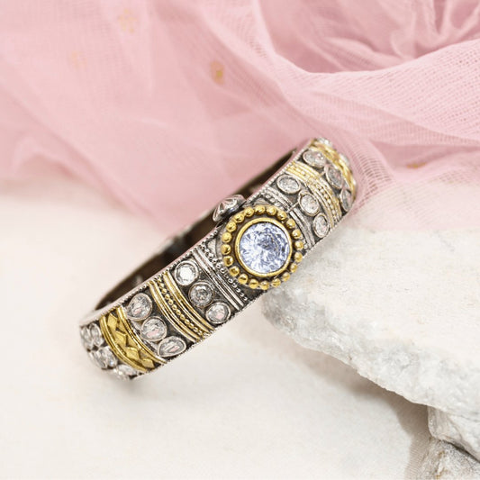 Rajwadi White Stone Kada – Antique Kada with Diamond-Look Centerpie