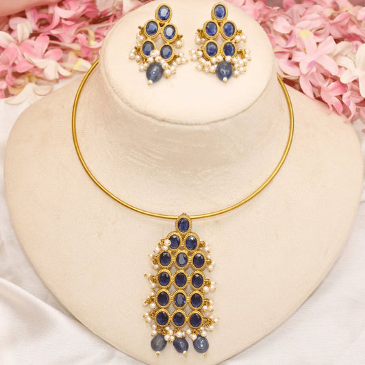 Ring Hasli Necklace- Stone Pendant – Blue – detail view