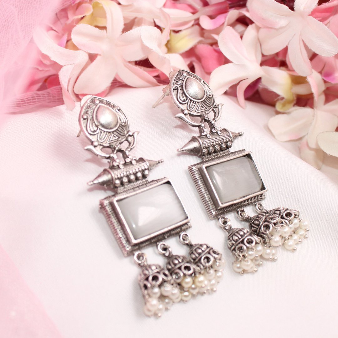 RIVA SILVER LOOK ALIKE EARRING - GREY