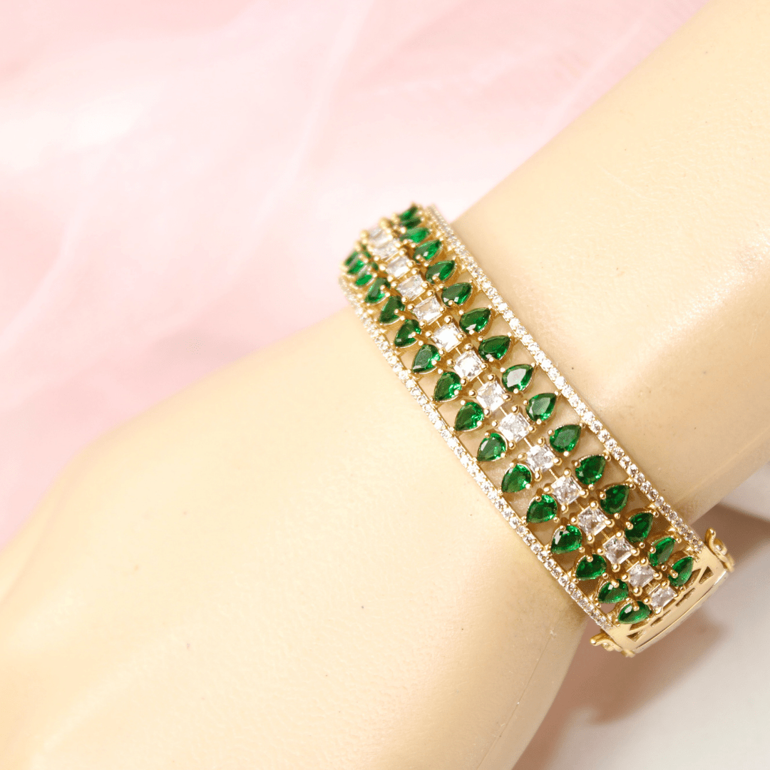 Royal Stone Teardrop Kada - GREEN