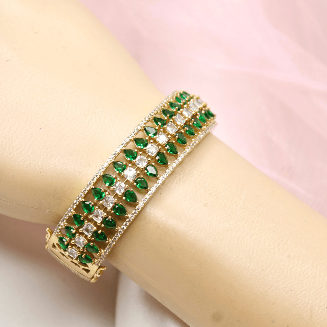Royal Stone Teardrop Kada - GREEN
