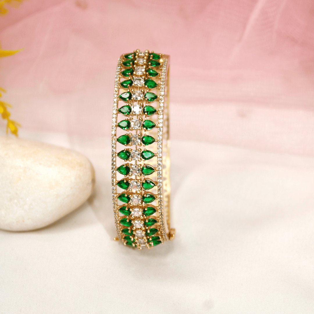 Royal Stone Teardrop Kada - GREEN