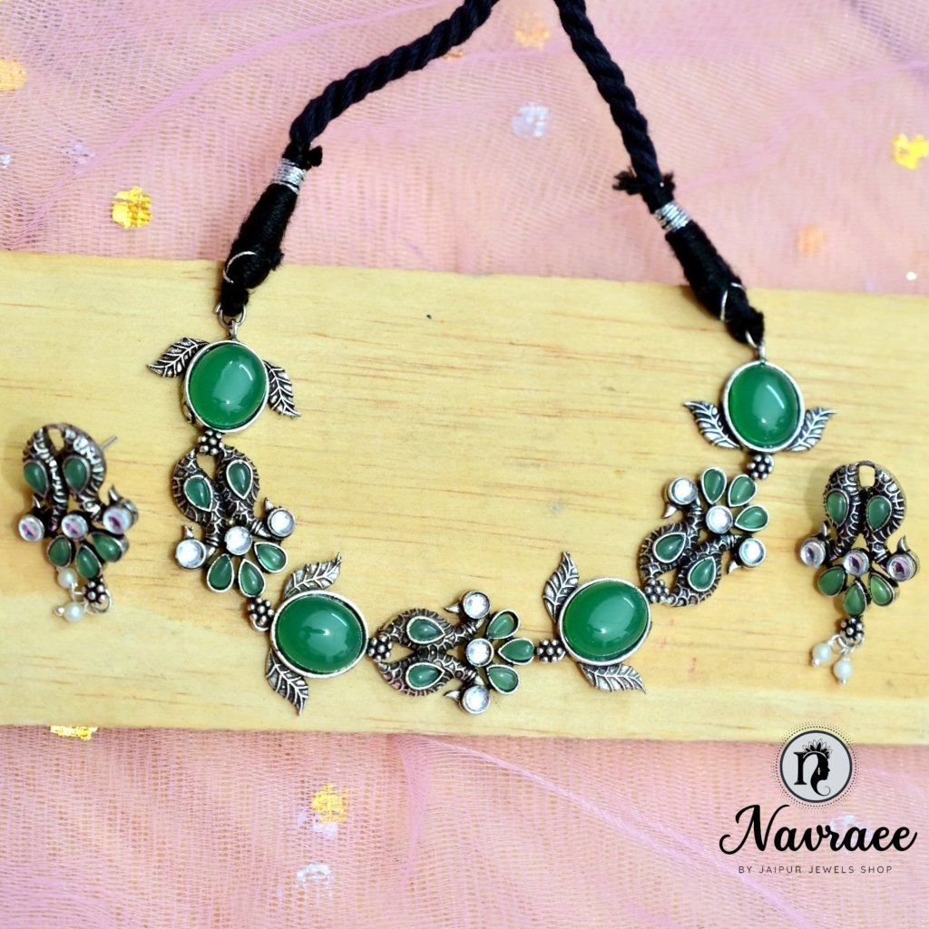 Satrang Necklace Set Dark Green – detail view