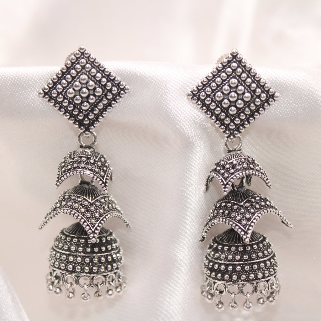 SHRIVI SQUARE TOP CHHATRI JHUMKI