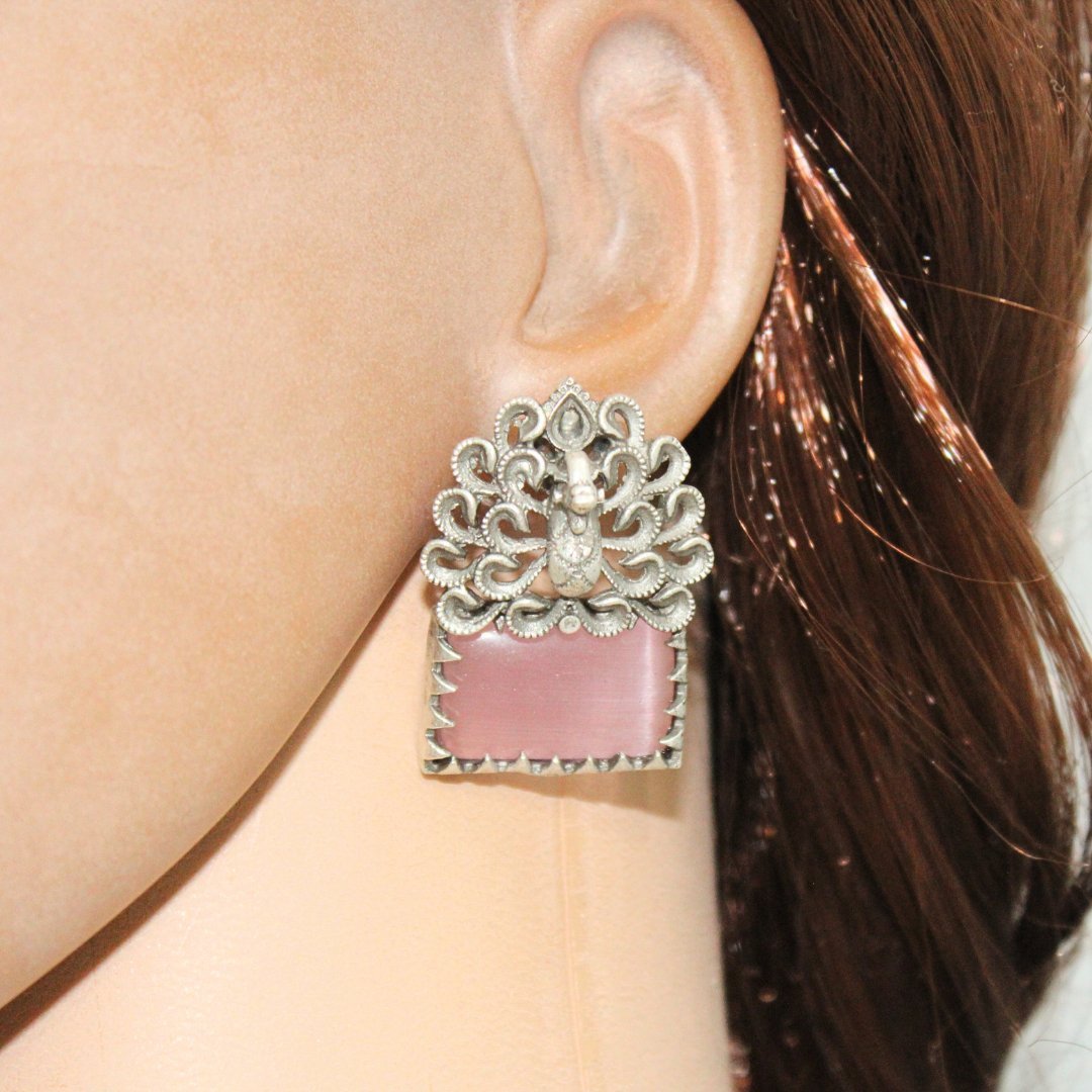 SILVER LOOK ALIKE DANCING PEACOCK STONE STUD-PINK
