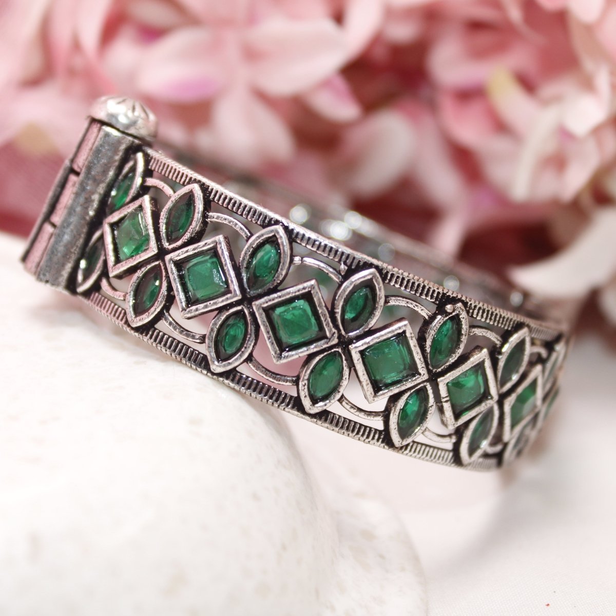 STONE CUTWORK KADA - GREEN