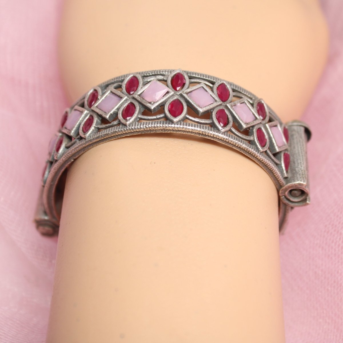 STONE CUTWORK KADA - PINK & MAROON