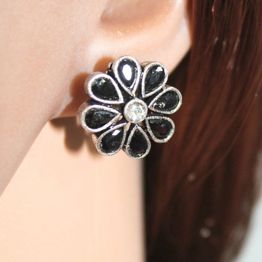 STONE FLOWER OXIDISED NECKLACE WITH MATCHING EARRINGS - BLACK