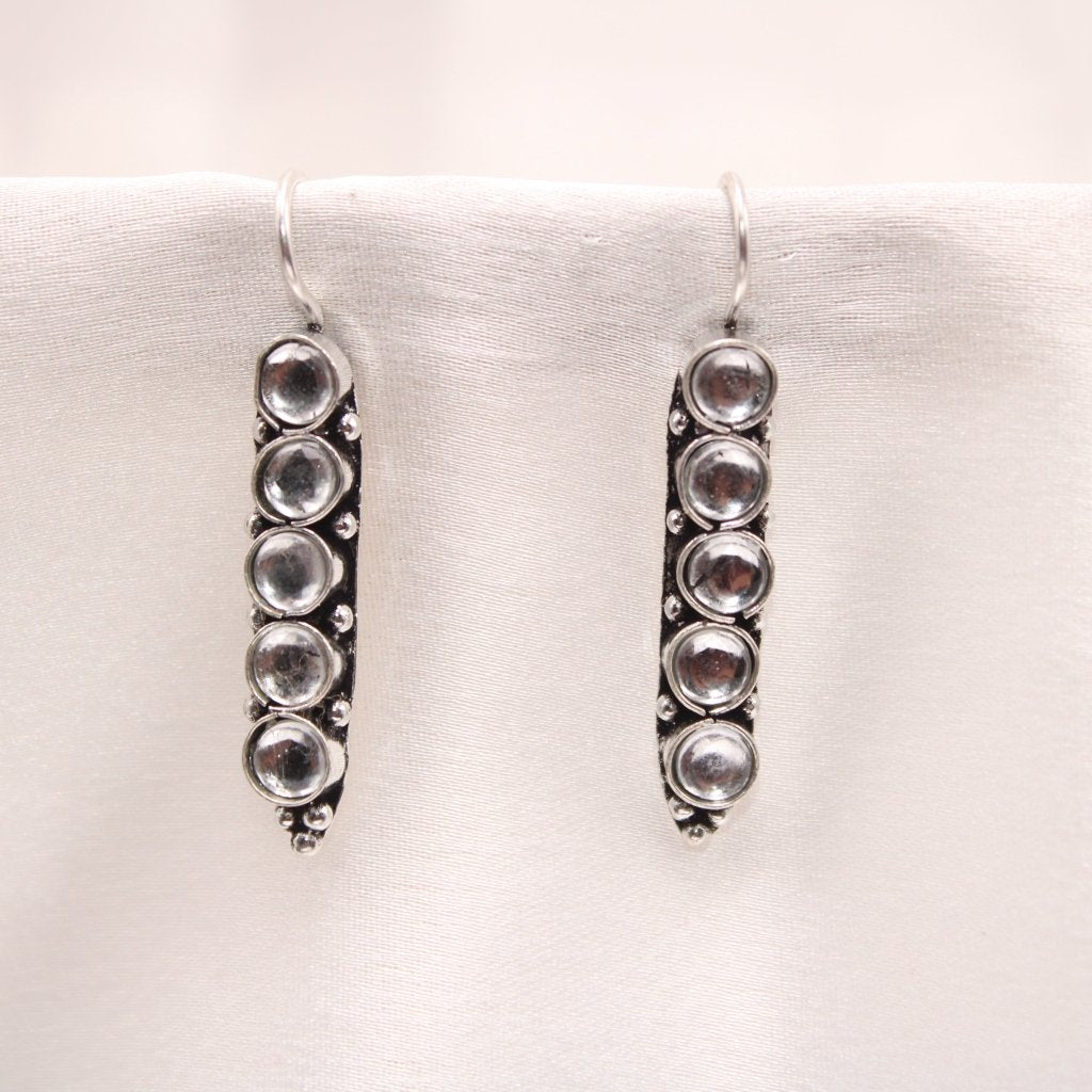 STRING STONE DANGLER EARRING - TRANSPARENT