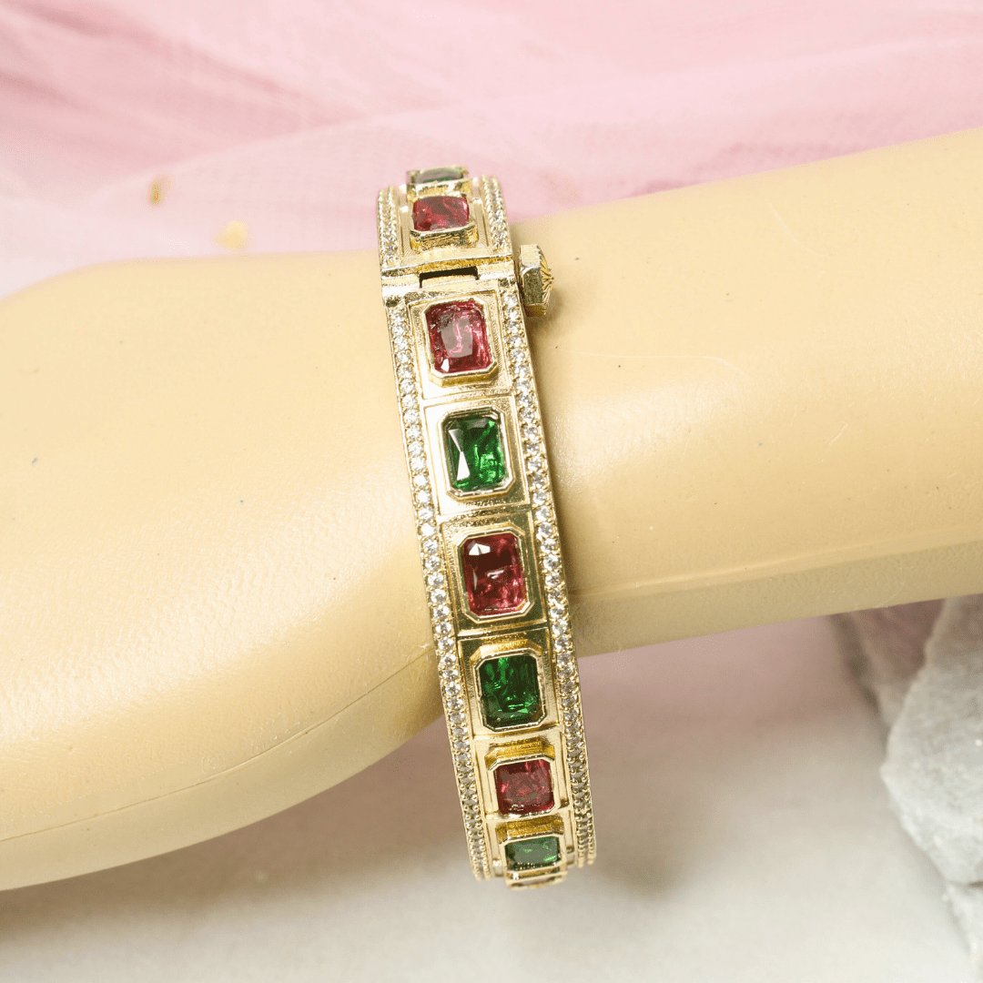 SUHANA MOISSANITE KADA - RED & GREEN