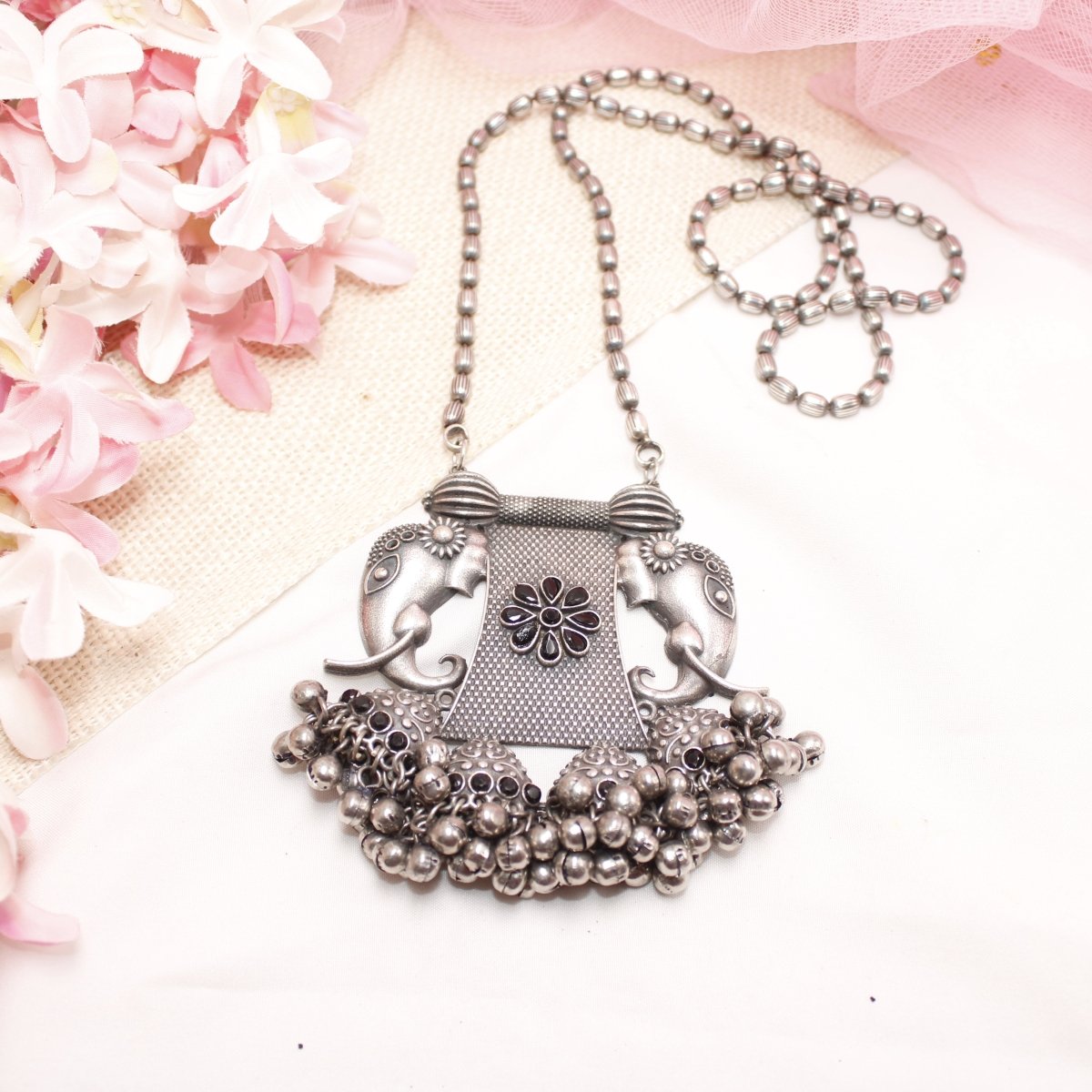 VINTAGE LOOK SILVER REPLICA EKDANTAYA PENDANT - BLACK
