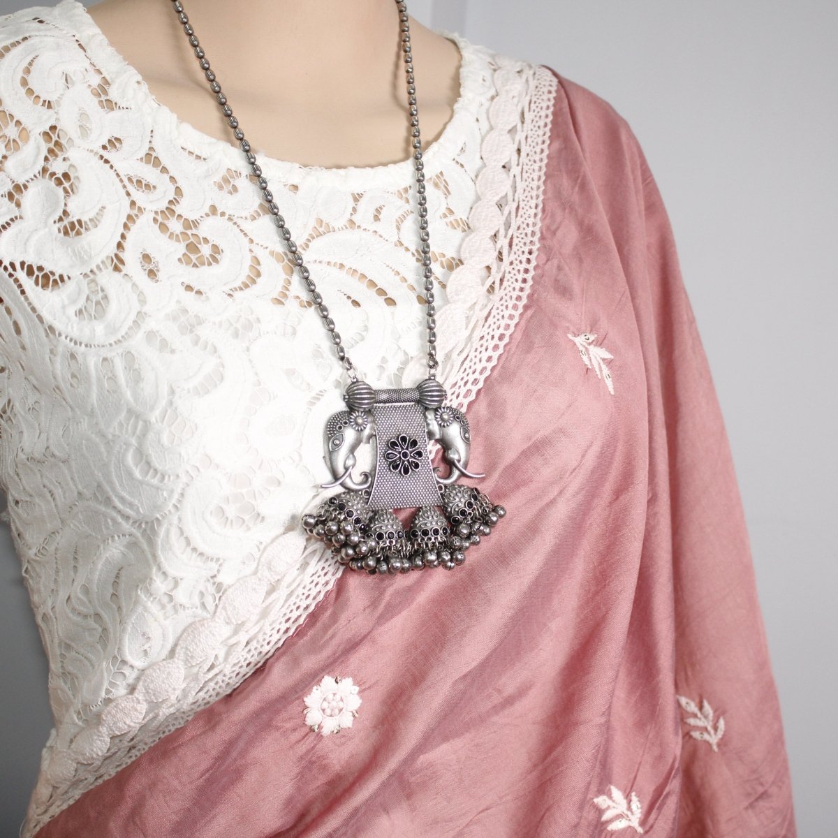 VINTAGE LOOK SILVER REPLICA EKDANTAYA PENDANT - BLACK
