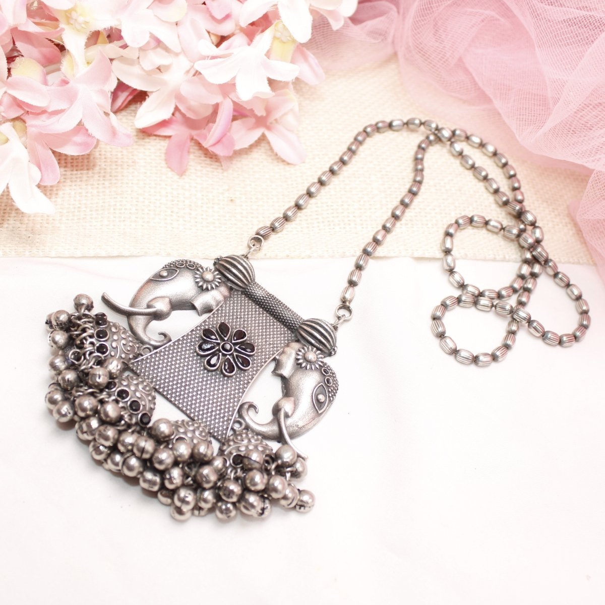 VINTAGE LOOK SILVER REPLICA EKDANTAYA PENDANT - BLACK