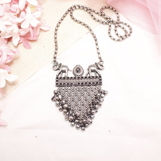 VINTAGE LOOK SILVER REPLICA ELEPHANT PAIR PENDANT-BLACK