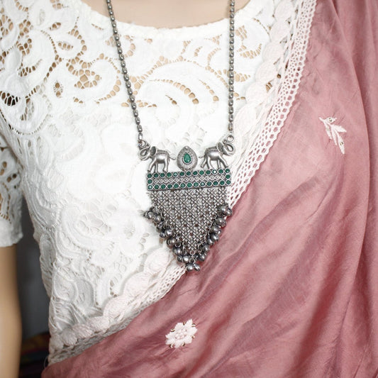 VINTAGE LOOK SILVER REPLICA ELEPHANT PAIR PENDANT-GREEN